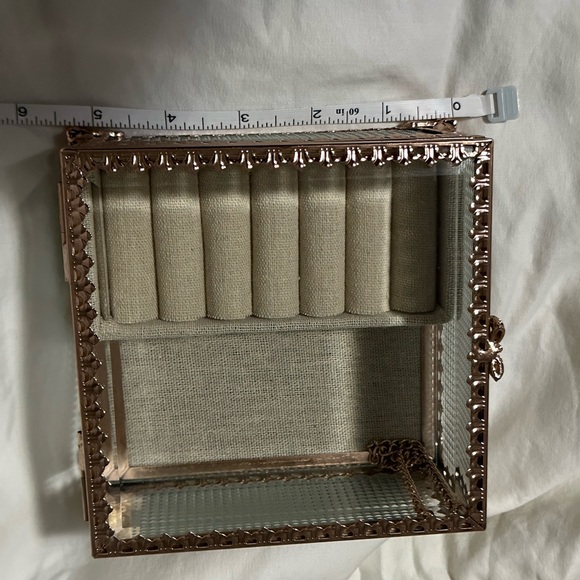 ⭐️NWOT⭐️ Elegant Jewelry Box with Bow Design - Picture 11 of 12